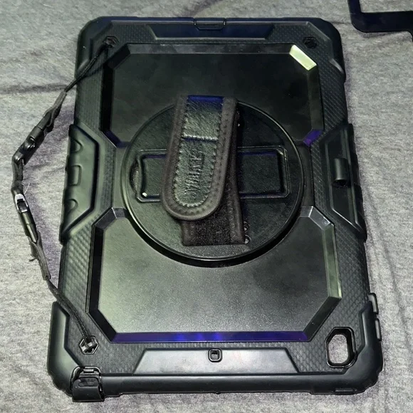 !SOLD! Apple iPad 8th Generation 32GB Wi-Fi + Cellular Capability - Picture 5 of 5